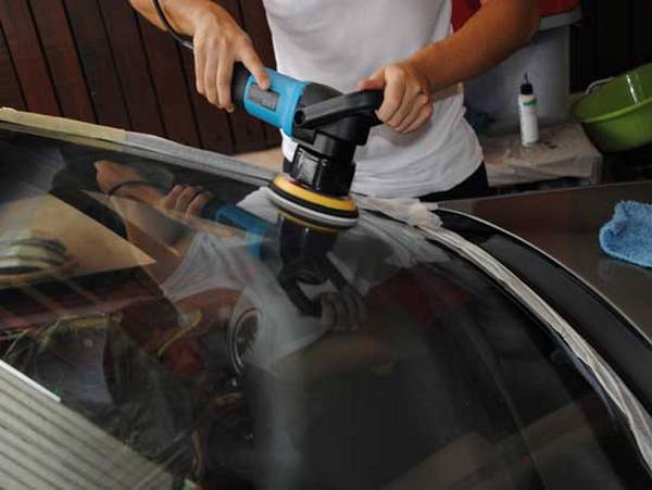 Как правильно подбирать средства для полировки автомобильного лобового стекла с фото