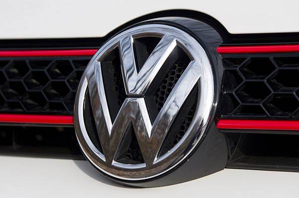 Volkswagen поднял цены с фото